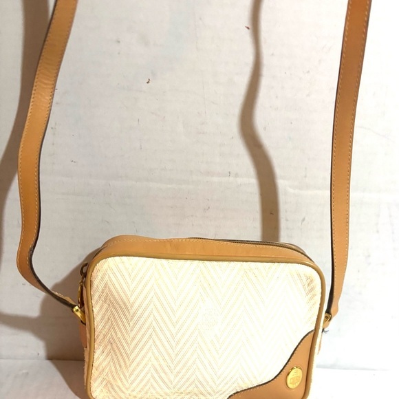 Mark cross beige canvas crossbody handbag - Picture 7 of 10